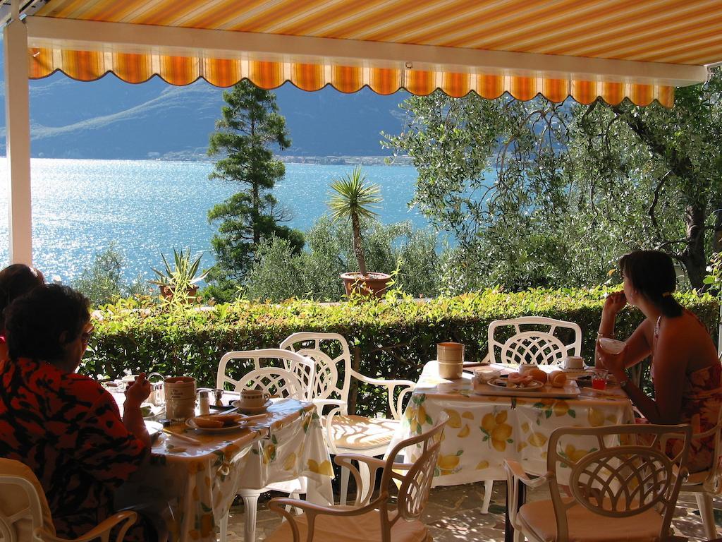 Hotel Riviera Panoramic Green Resort Limone sul Garda Exterior foto
