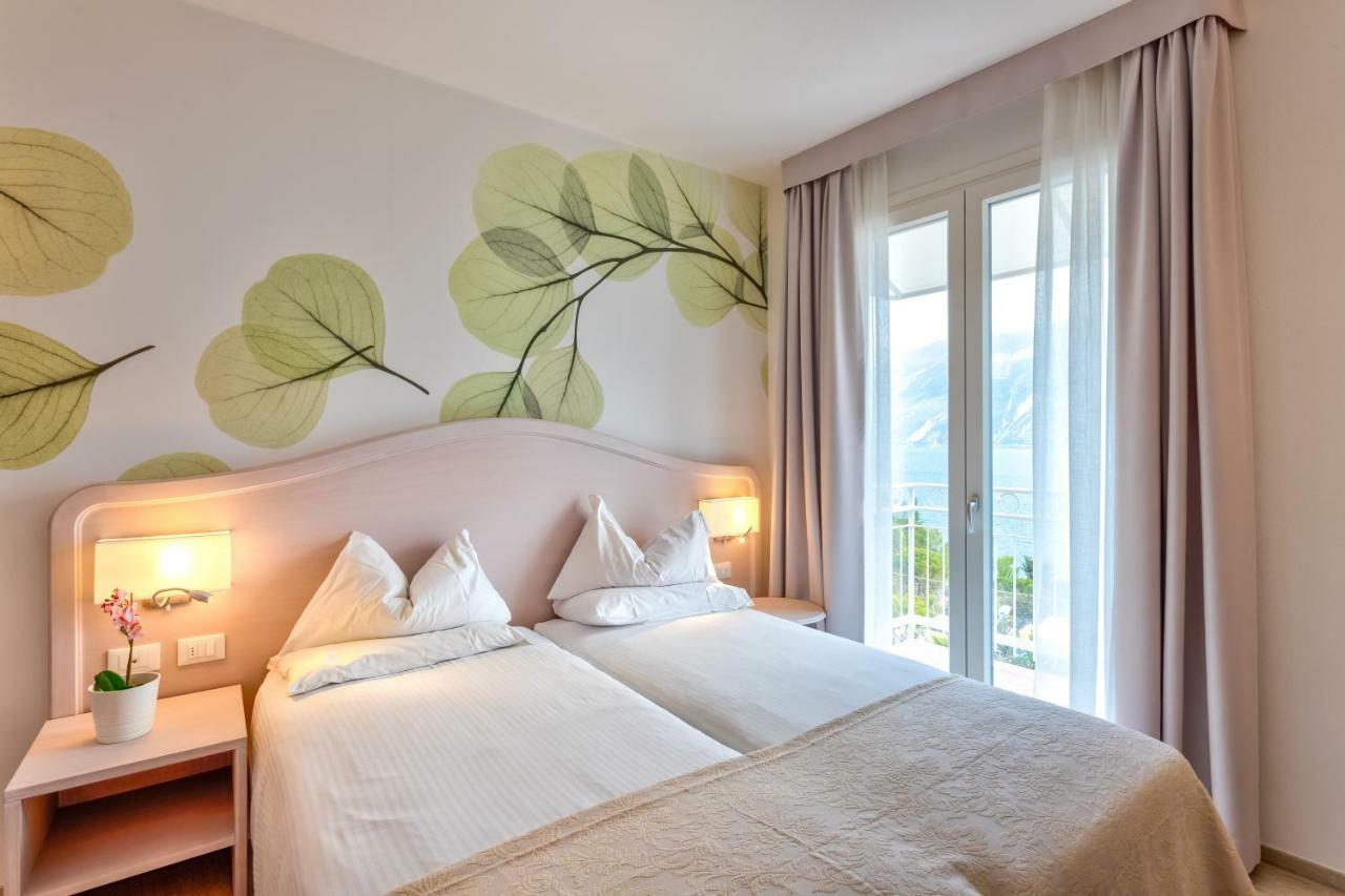 Hotel Riviera Panoramic Green Resort Limone sul Garda Exterior foto